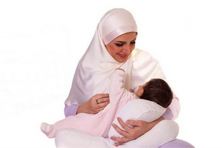 فواید شیر مادر